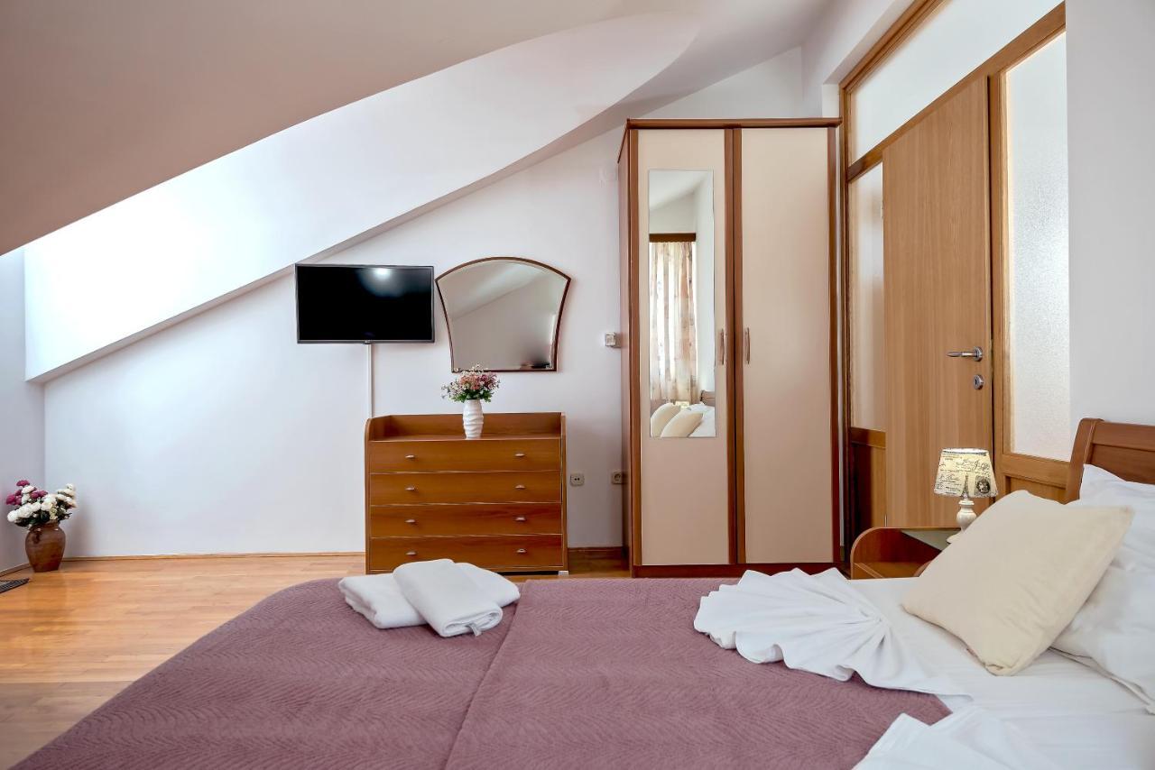 Apartmani Putnik Baška Voda Buitenkant foto