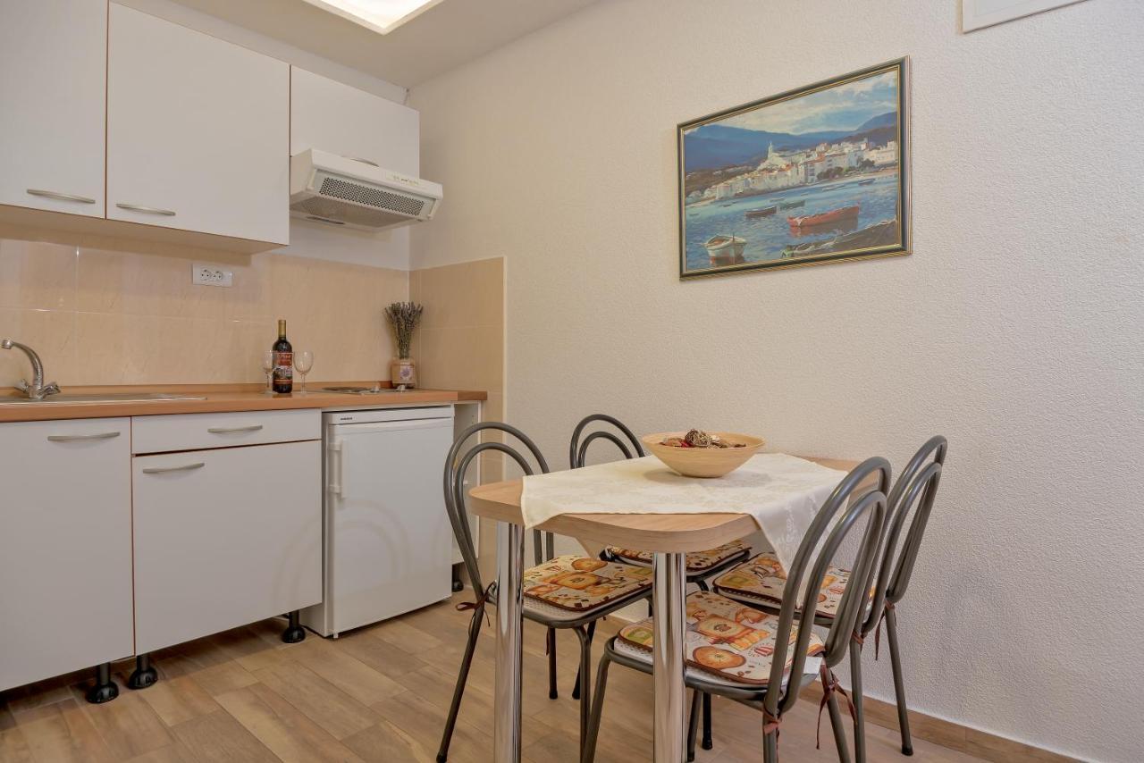 Apartmani Putnik Baška Voda Buitenkant foto