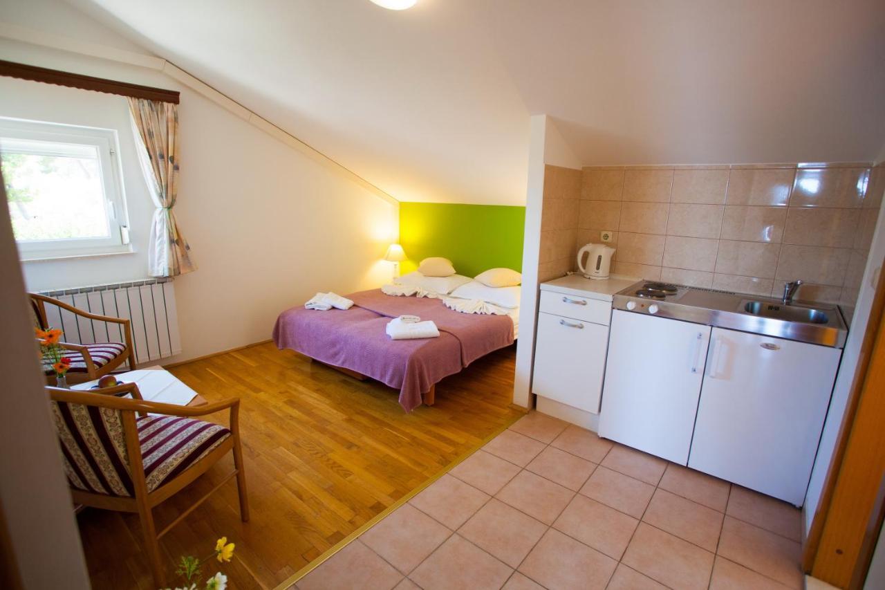 Apartmani Putnik Baška Voda Buitenkant foto