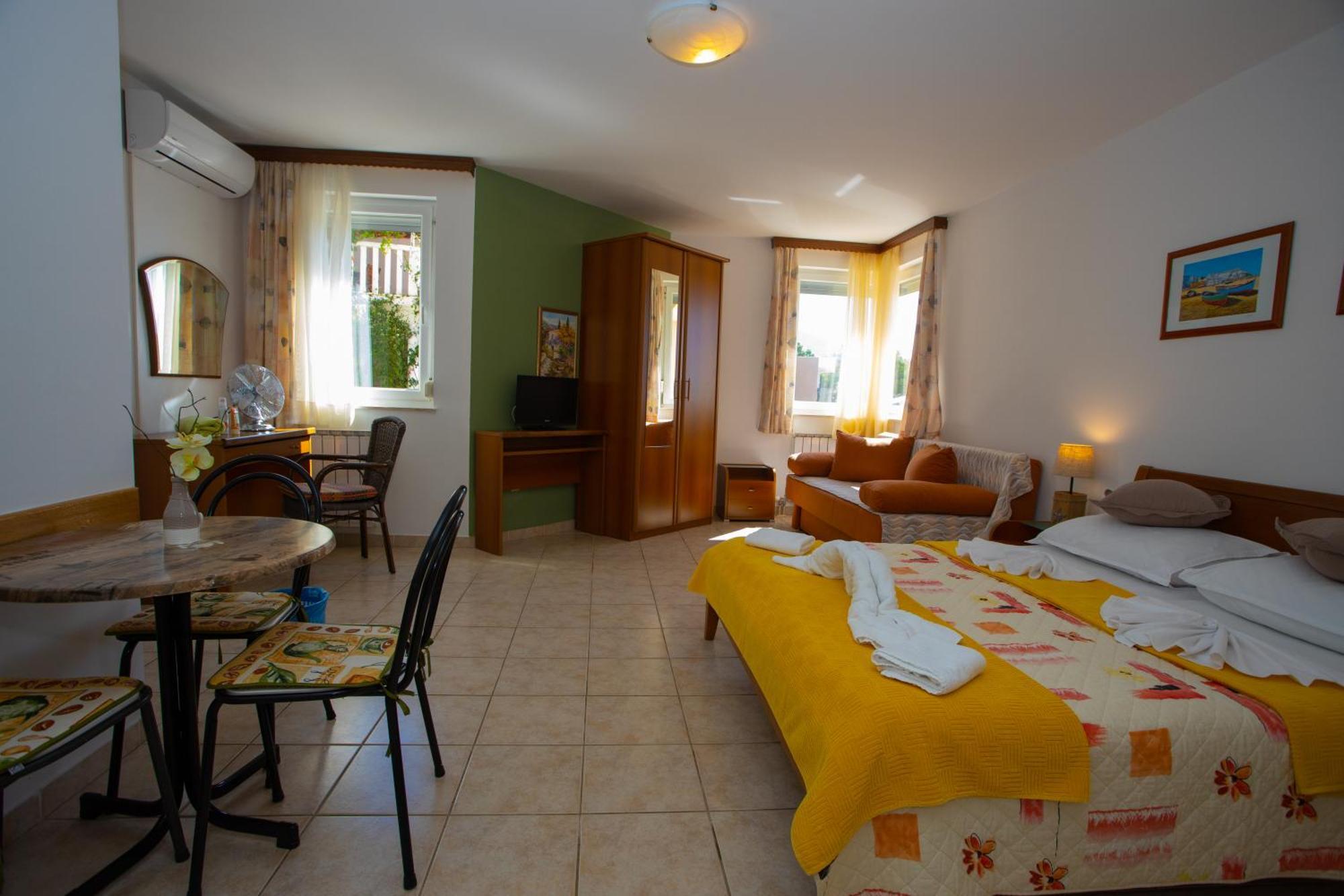 Apartmani Putnik Baška Voda Buitenkant foto