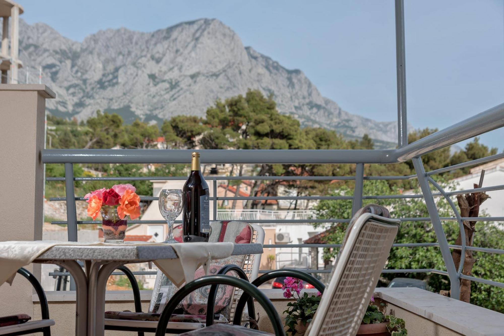 Apartmani Putnik Baška Voda Buitenkant foto
